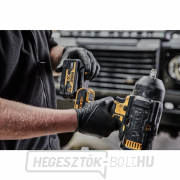 Akkus ütvecsavarozó DeWALT DCF900P2G 18V 2x5Ah GFN burkolattal Előnézet 