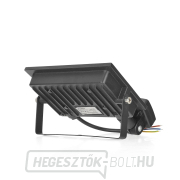 LED reflektor 30W mozgásérzékelővel - meleg fehér 2700K (40) Előnézet 