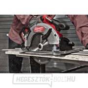 Akkus körfűrész Milwaukee M18 FCSG66-121C (12 Ah) Előnézet 