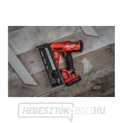 Milwaukee M18 FUEL™ akkumulátoros befejező szegezőszögelő M18 FN16GA-202X (2,0 Ah) Előnézet 