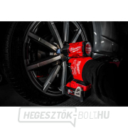 Akkumulátoros ütvecsavarozó 1/2" Milwaukee M18 FMTIW2P12-0X zárócsappal (881 Nm, akkumulátor nélkül) Előnézet 