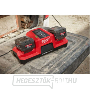 Milwaukee M18 DBSC akkumulátoros töltő, kettős gyorstöltő, 2x M18 foglalat, 4932451079 Előnézet 