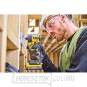 Akkus ütvecsavarozó DEWALT DCF870N 18V XR, akkumulátor és töltő nélkül Előnézet 