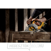 Akkus körfűrész akkumulátor és töltő nélkül DEWALT DCS512N 12V  Előnézet 